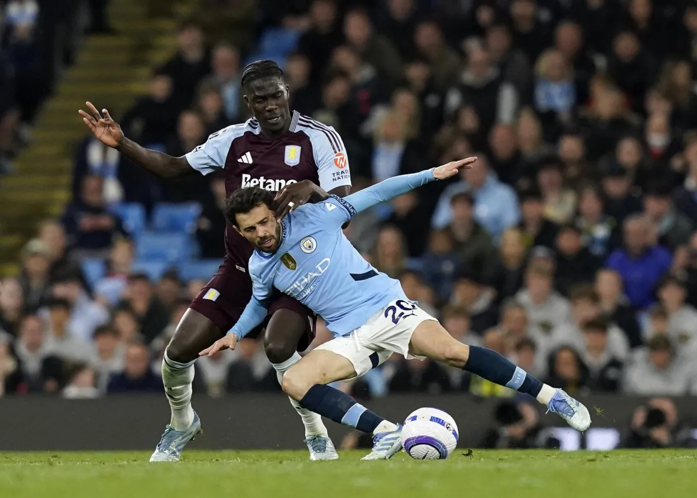 Manchester City dégoûte Aston Villa sur le gong