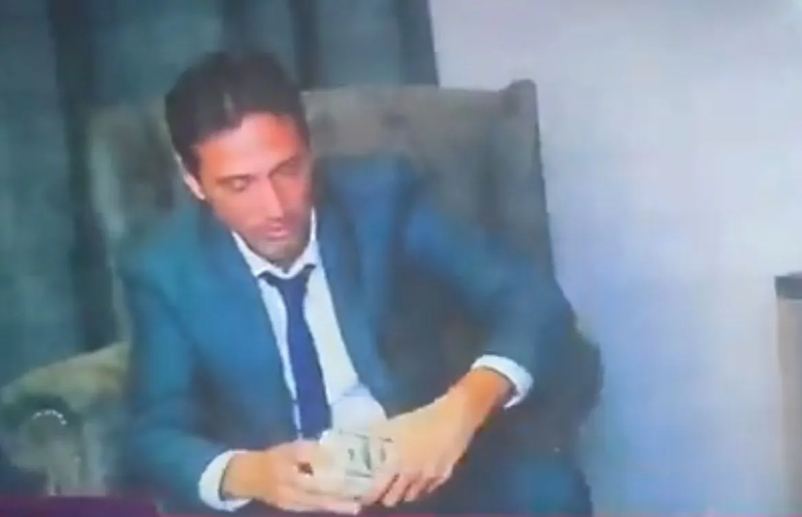 Le président de San Lorenzo accepte un pot-de-vin, sans se douter qu’il est filmé