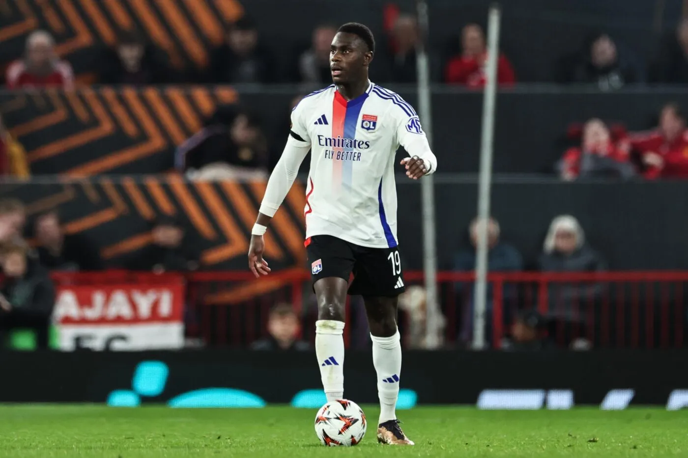 Moussa Niakhaté valide le coup de pression des supporters de l’OL