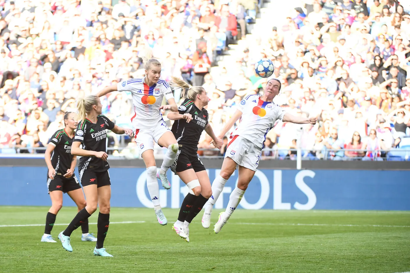 Arsenal balaie les rêves de finale des Fenottes