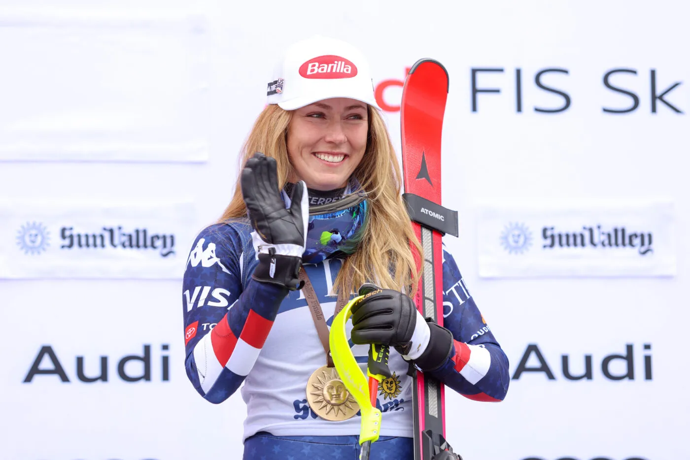 La skieuse Mikaela Shiffrin se lance dans le foot