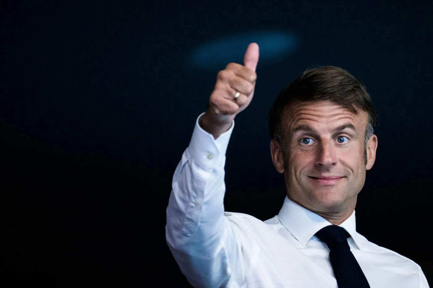 Les questions que Tibo InShape aurait dû poser à Emmanuel Macron
