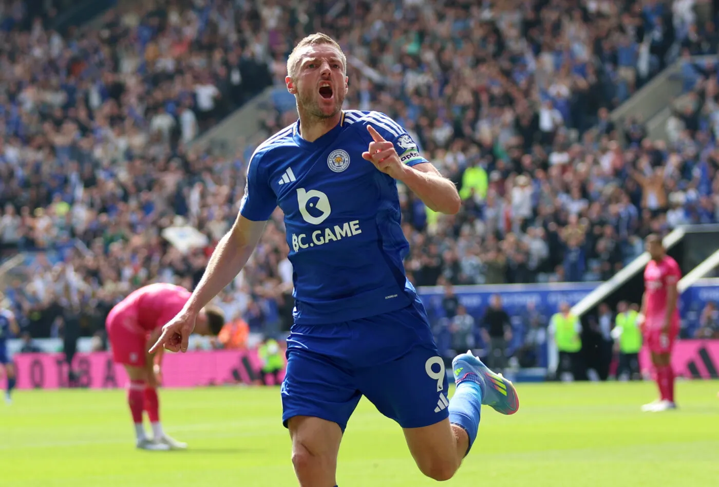 Nottingham Forest s’accroche à son rêve de C1, Vardy soigne sa sortie