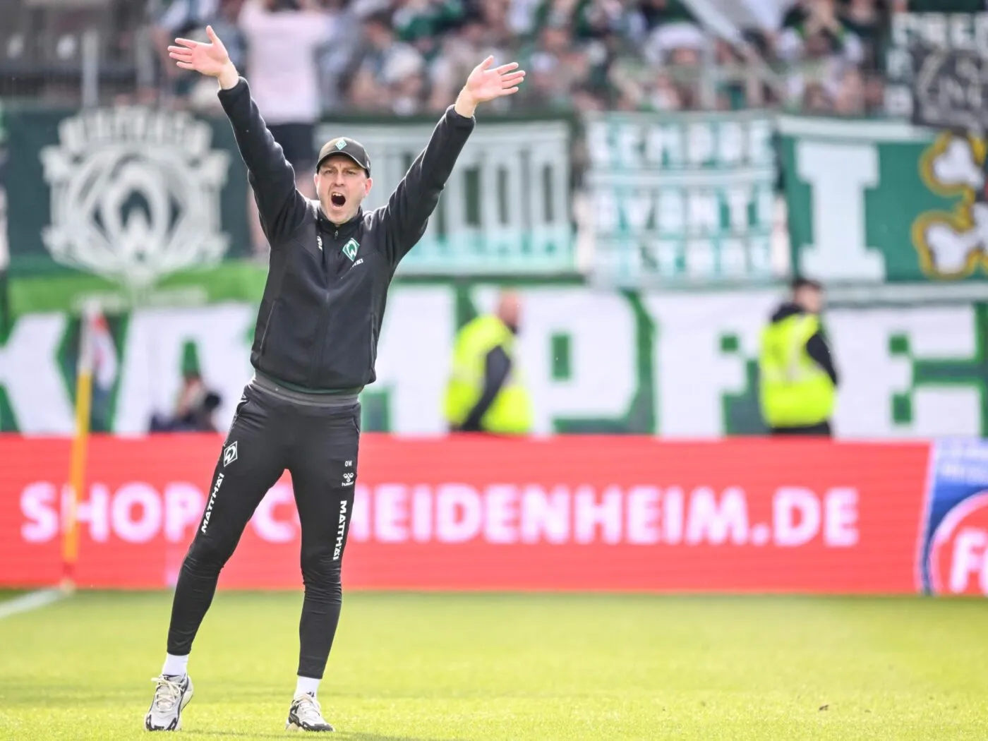 Tombé à un point de l’Europe, le Werder remercie son entraîneur