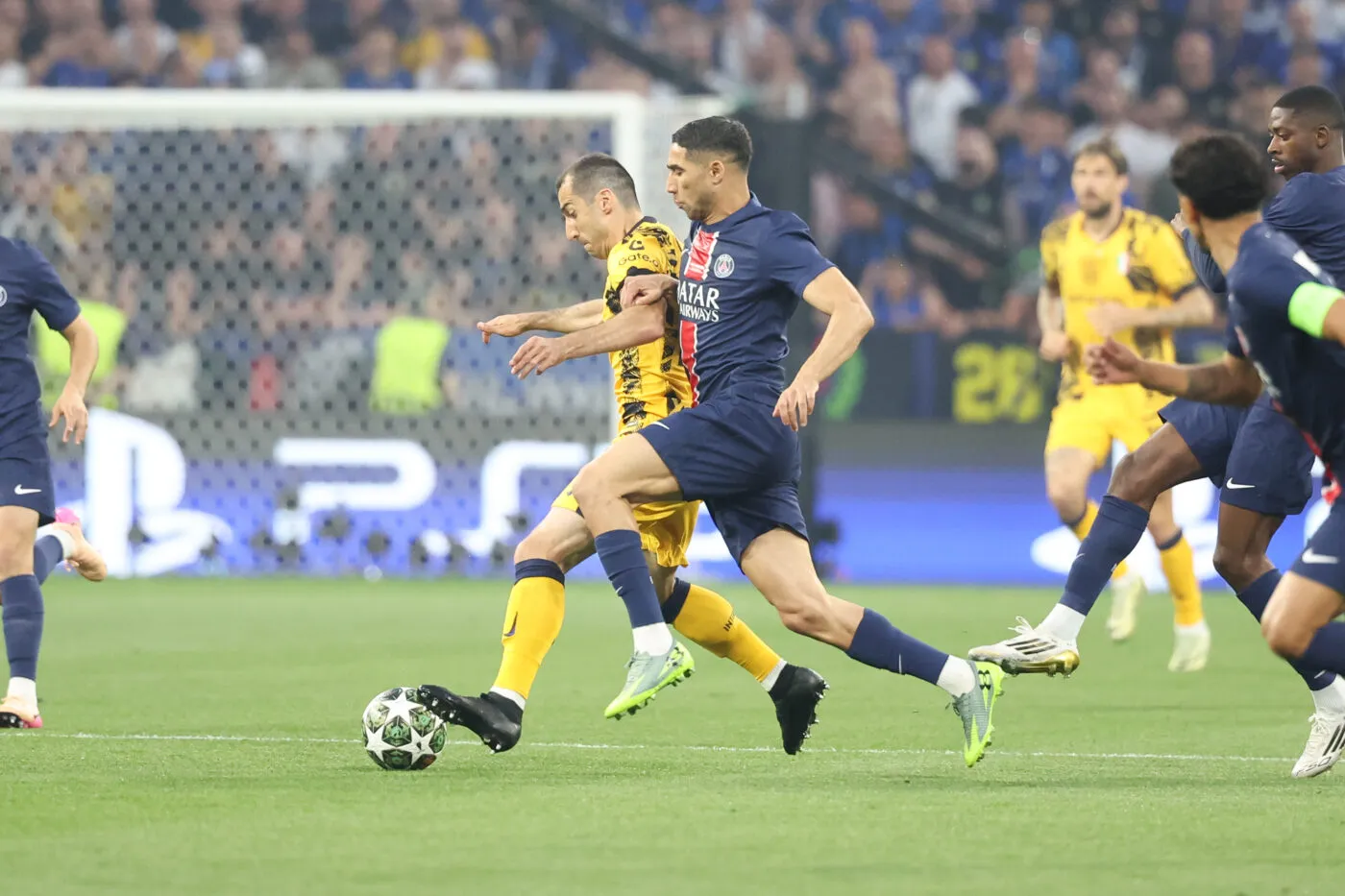 VIDÉO : Achraf Hakimi ouvre le score... mais ne célèbre pas !