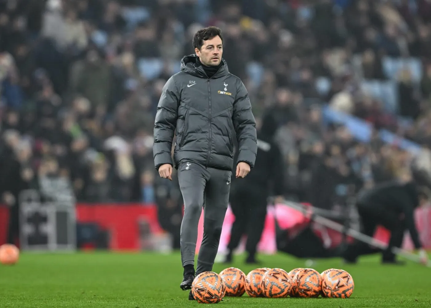 Le plus jeune entraîneur de l’histoire de la Premier League retrouve un banc