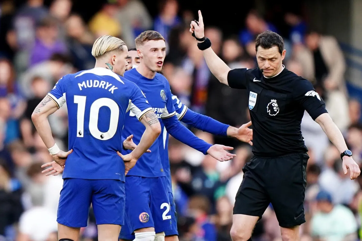 Cole Palmer chipe le numéro 10 à un coéquipier à Chelsea