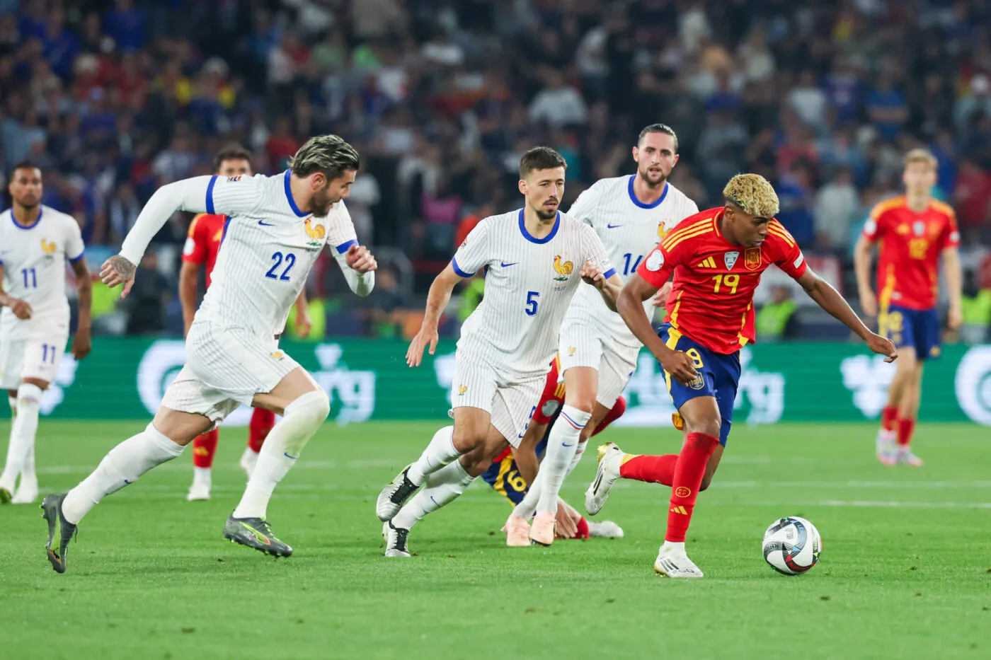 La France punie par l’Espagne dans une demie folle