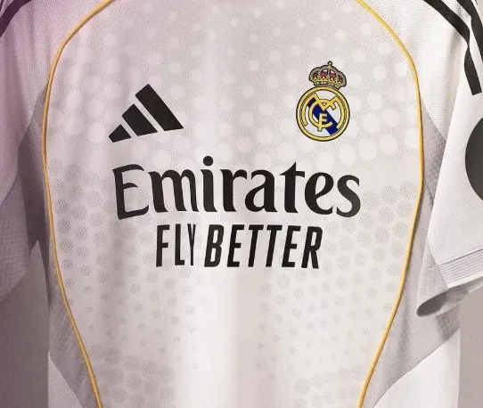 Impensable, incroyable, inédit ! Vous ne devinerez jamais la couleur du nouveau maillot du Real Madrid !
