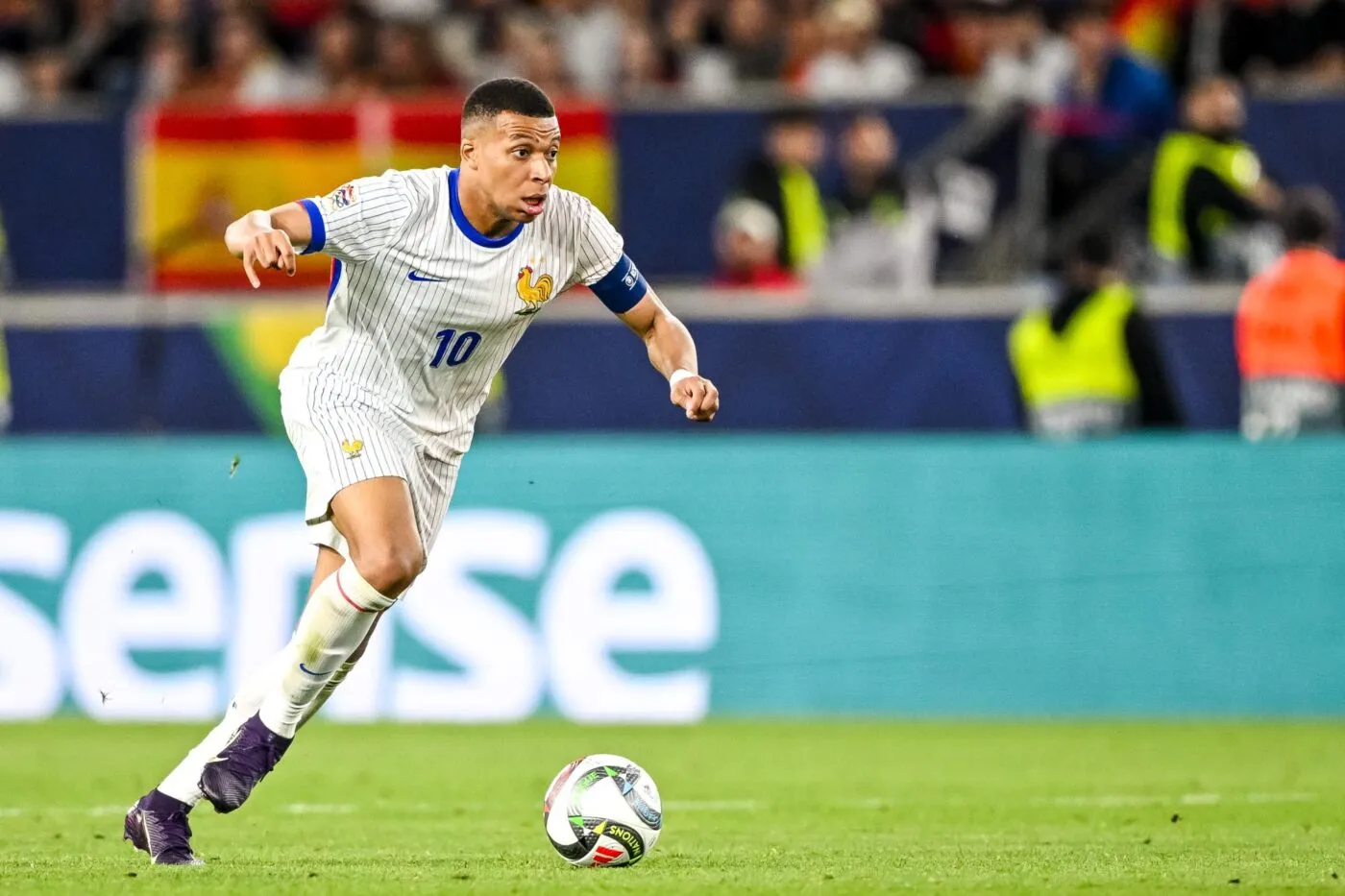 Faut-il insister avec Kylian Mbappé en pointe ?