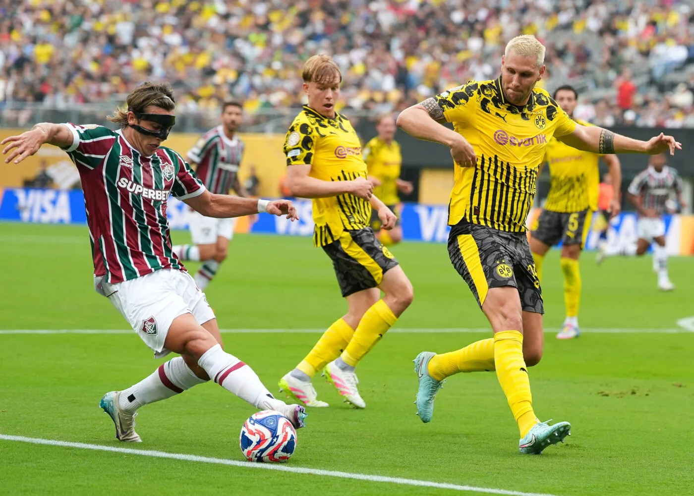 Mondial des clubs : Fluminense et Dortmund démarrent piano piano