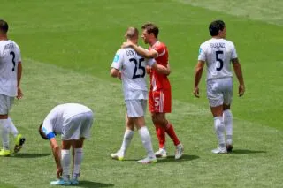 Finalement, vous n’êtes pas sûrs d’être de meilleurs footballeurs que ceux d’Auckland