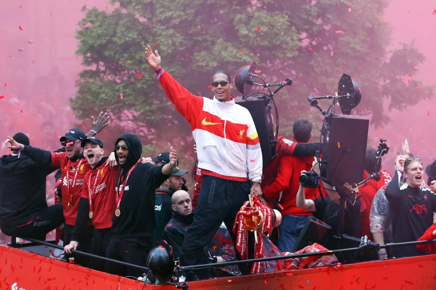 L’absence de ce joueur dans la liste des meilleurs joueurs de PL rend furax les supporters