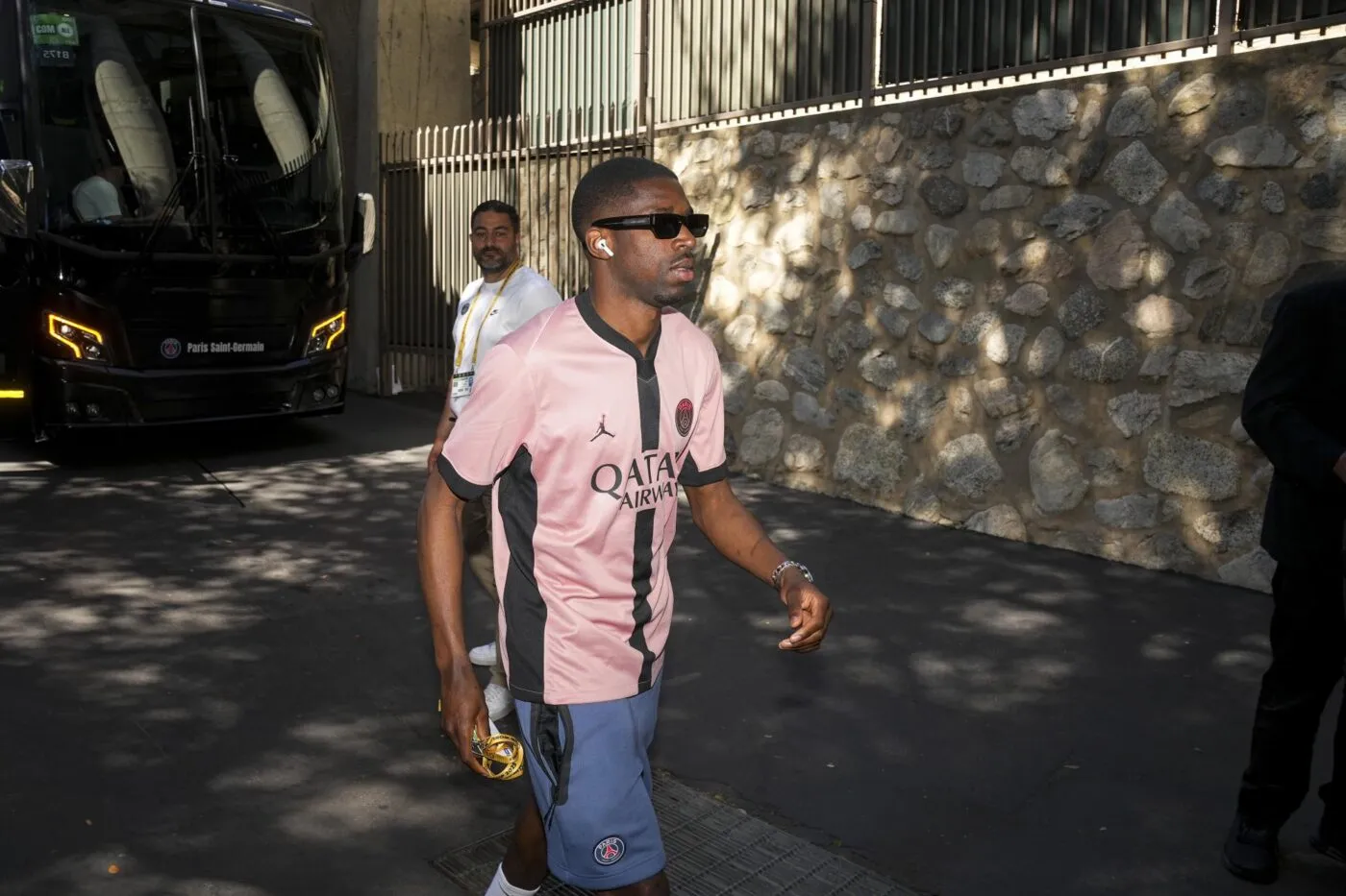 Quand le boulevard Haussmann à Paris devient le «<span style="font-size:50%"> </span>boulevard Ousmane » sur l’appli Plans d’Apple