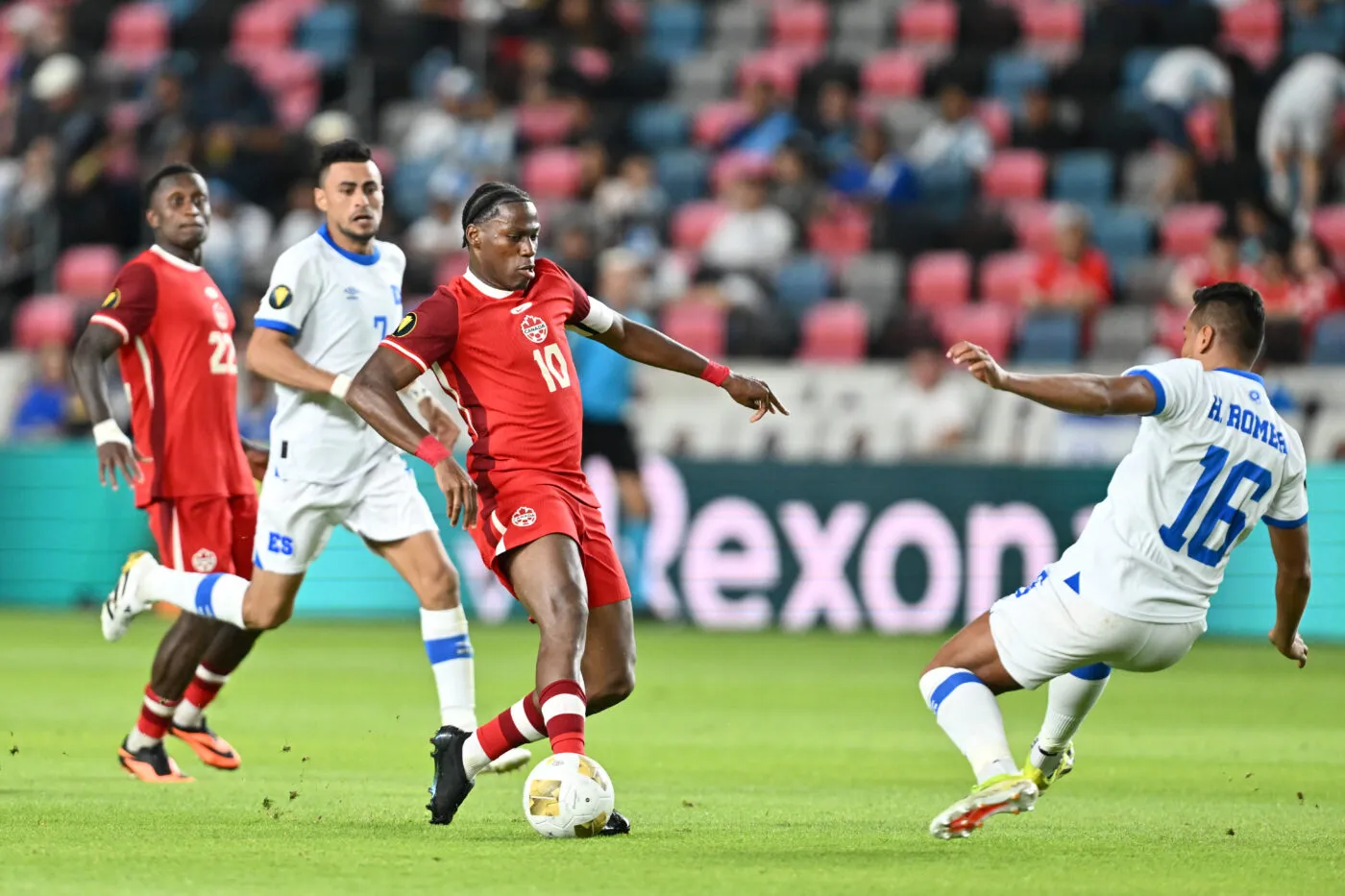 Gold Cup : le Honduras et le Guatemala créent la surprise, la Guadeloupe et la Jamaïque éliminées