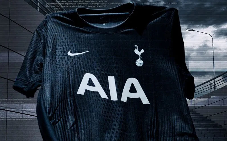 Voici le nouveau maillot noir du champion d&rsquo;Europe !