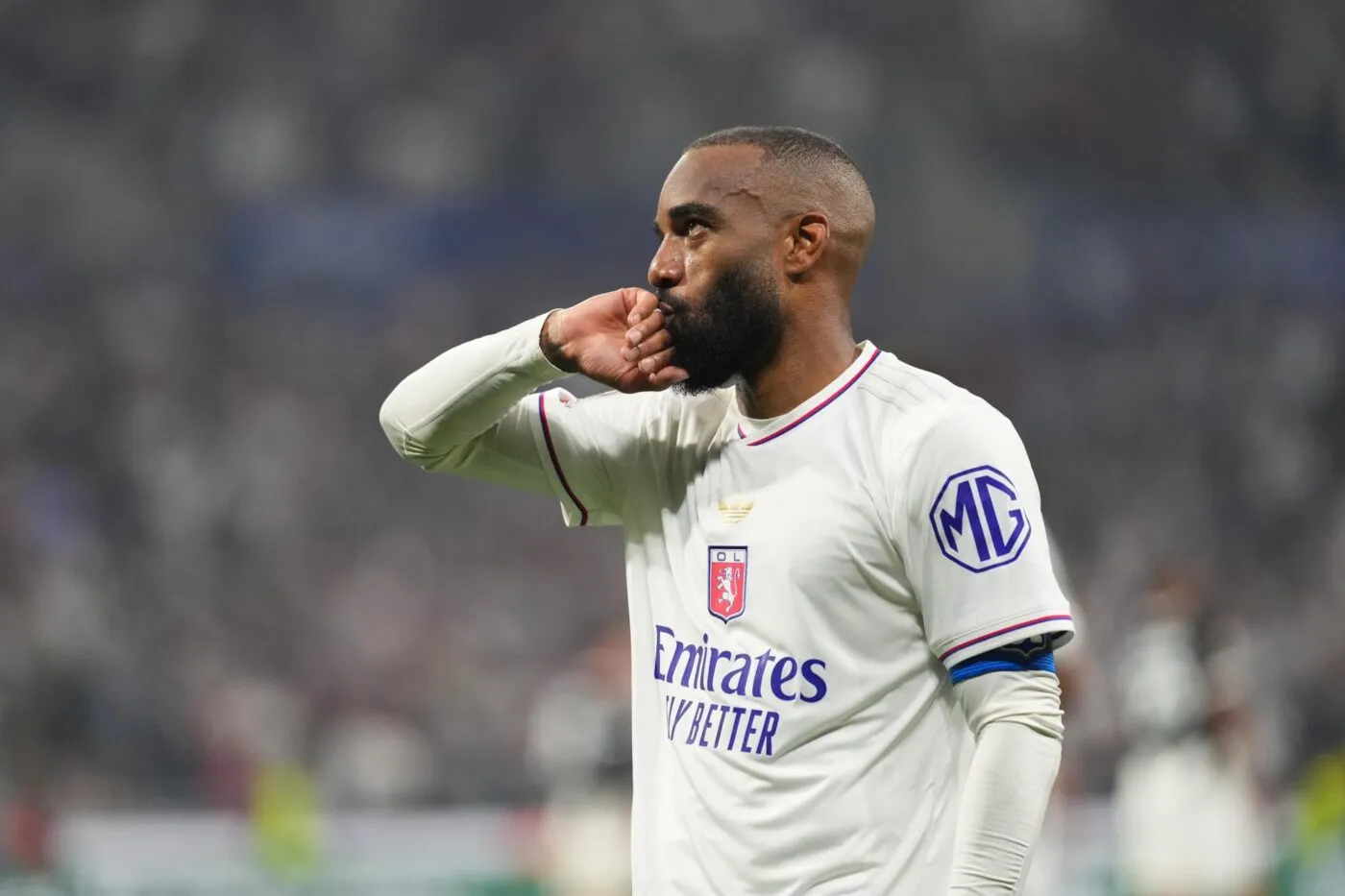 Alexandre Lacazette a trouvé son nouveau club