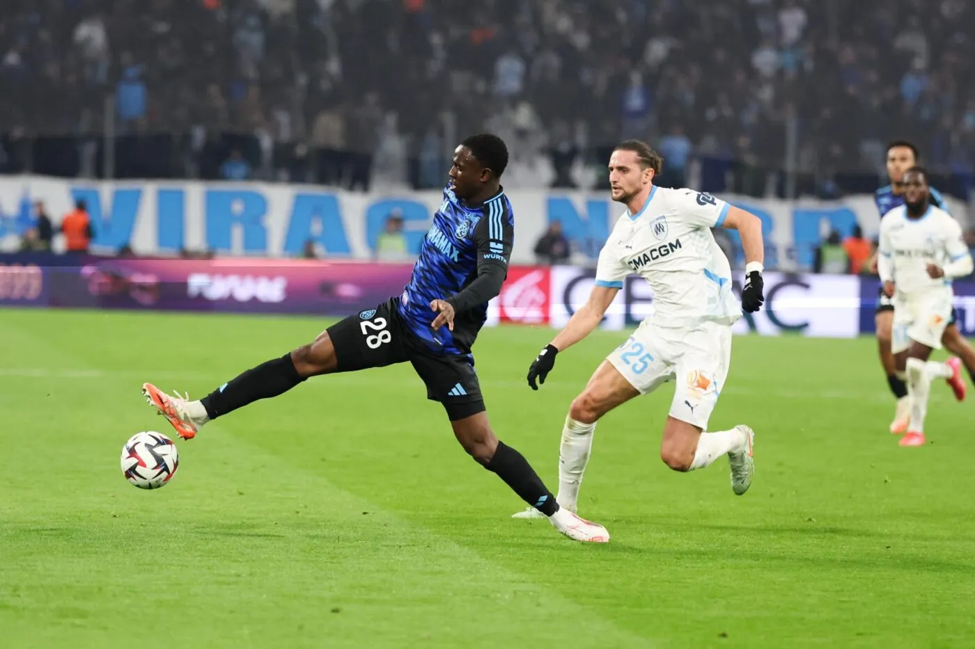 Auxerre se sert dans la cave de Strasbourg