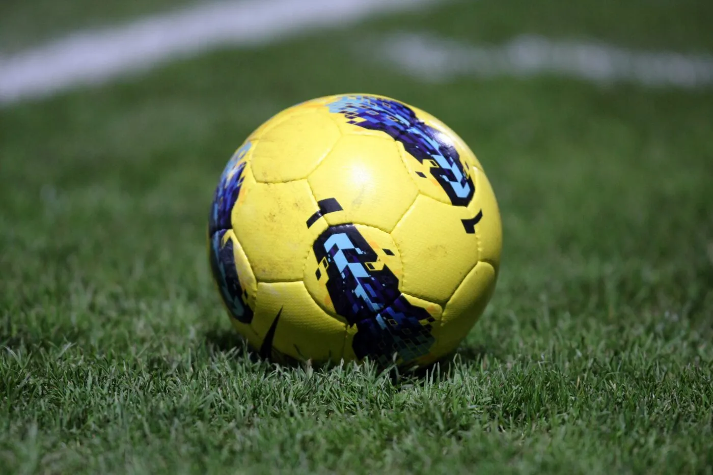 Un match de R1 arrêté après une valse d’expulsions