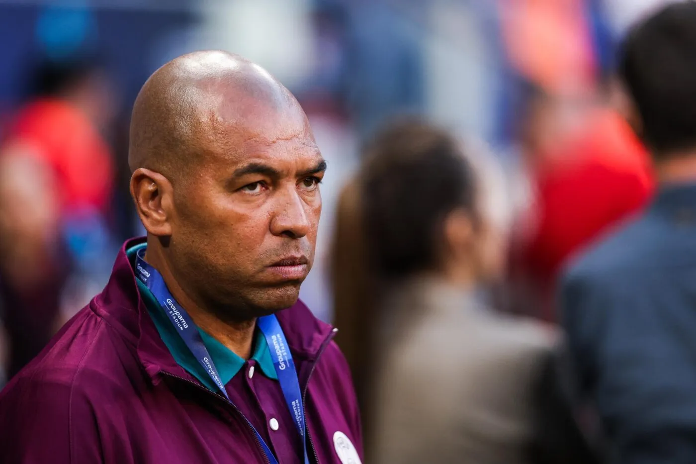 Paulo César prend ses aises sur le banc du PSG