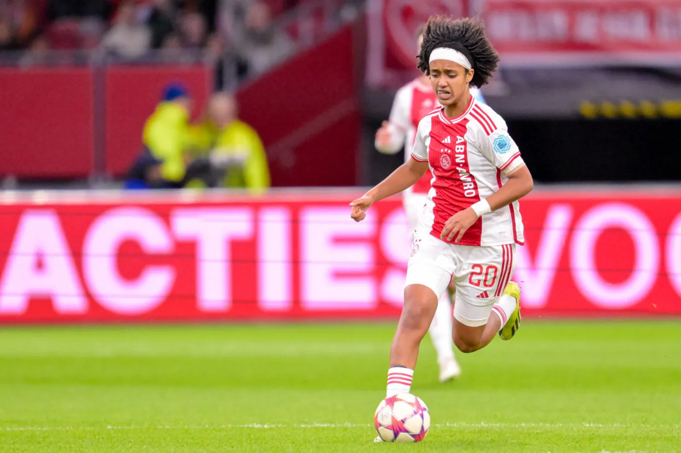 L’OL Lyonnes recrute la plus jeune joueuse de l’histoire de la Ligue des champions