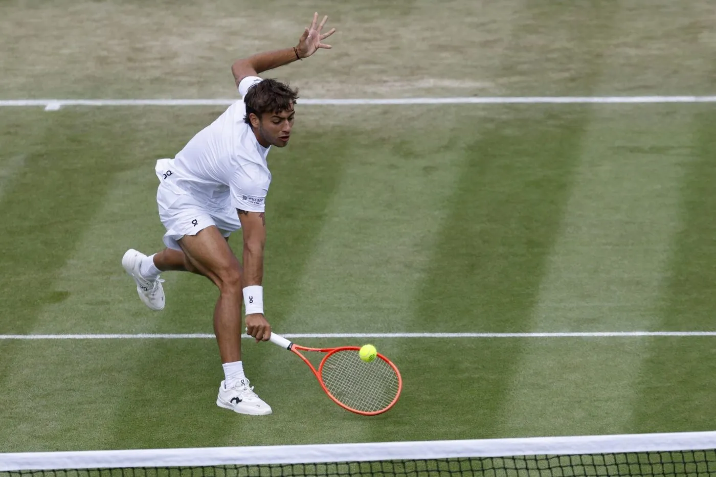 Qualifié en quarts de Wimbledon, Flavio Cobolli a aussi un gros passé de footeux