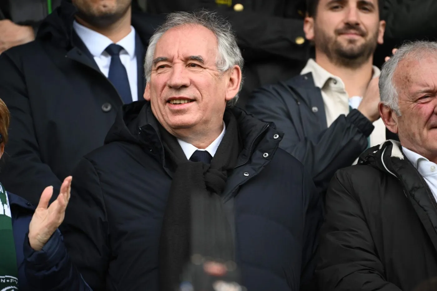 Dans son élan, François Bayrou dissout un groupe de hooligans strasbourgeois