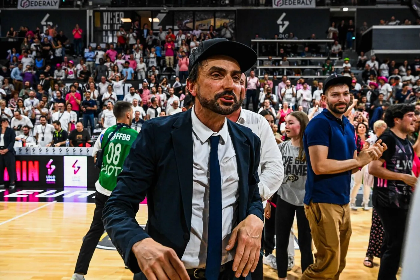 Le maire écolo de Lyon se paye Textor et Aulas