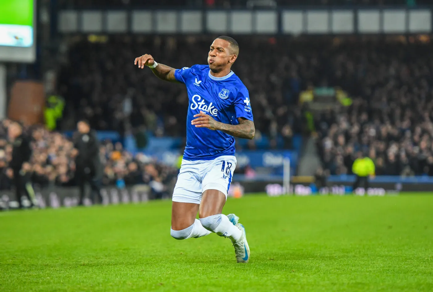 40 ans, toujours dispo