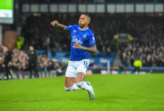 40 ans, toujours dispo