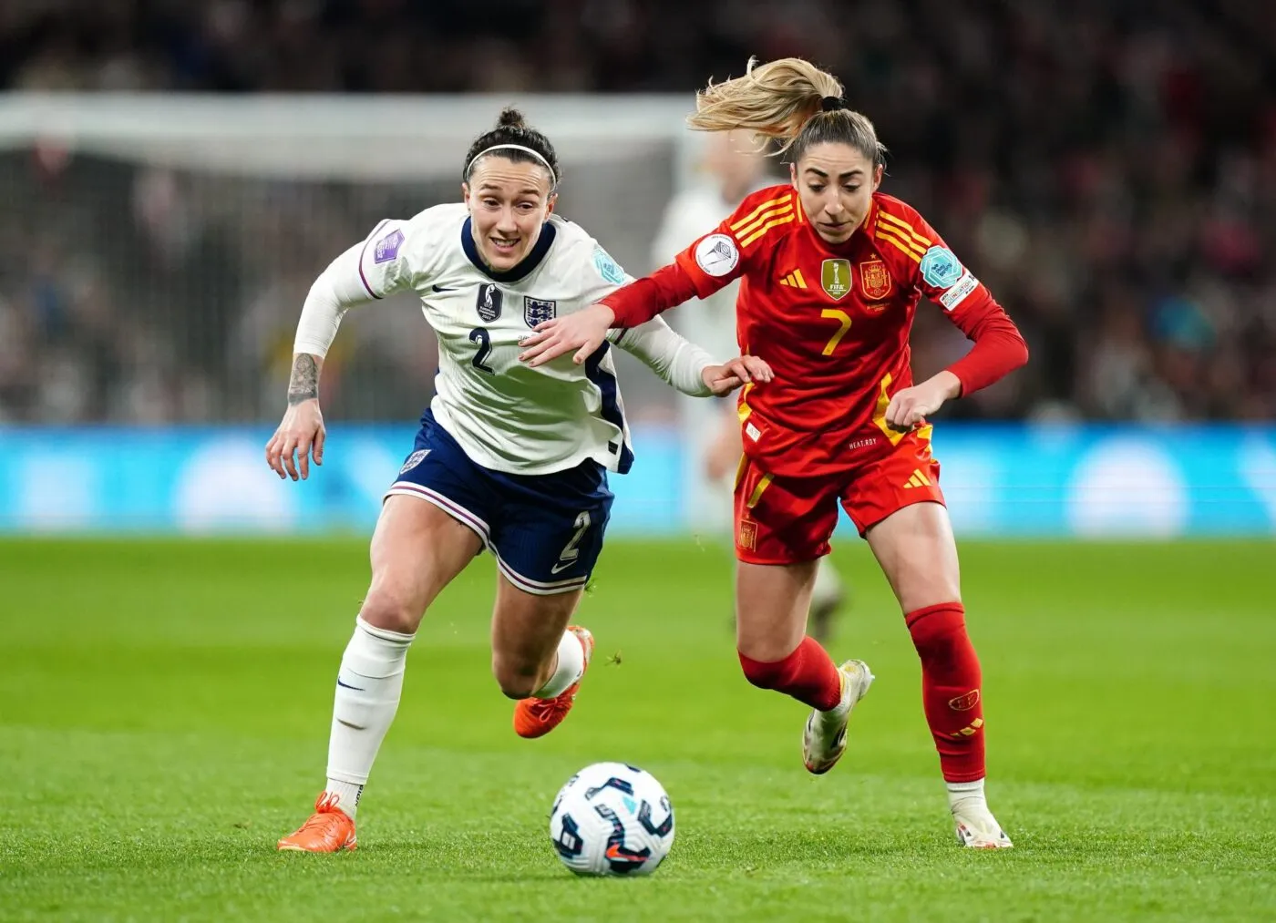 Angleterre-Espagne : deux reines pour une couronne