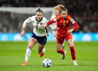 Angleterre-Espagne : deux reines pour une couronne
