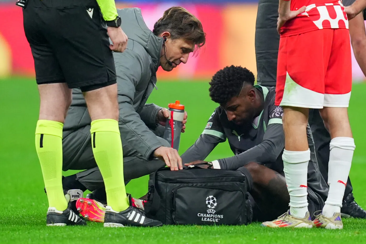 Emerson Royal rentre au pays