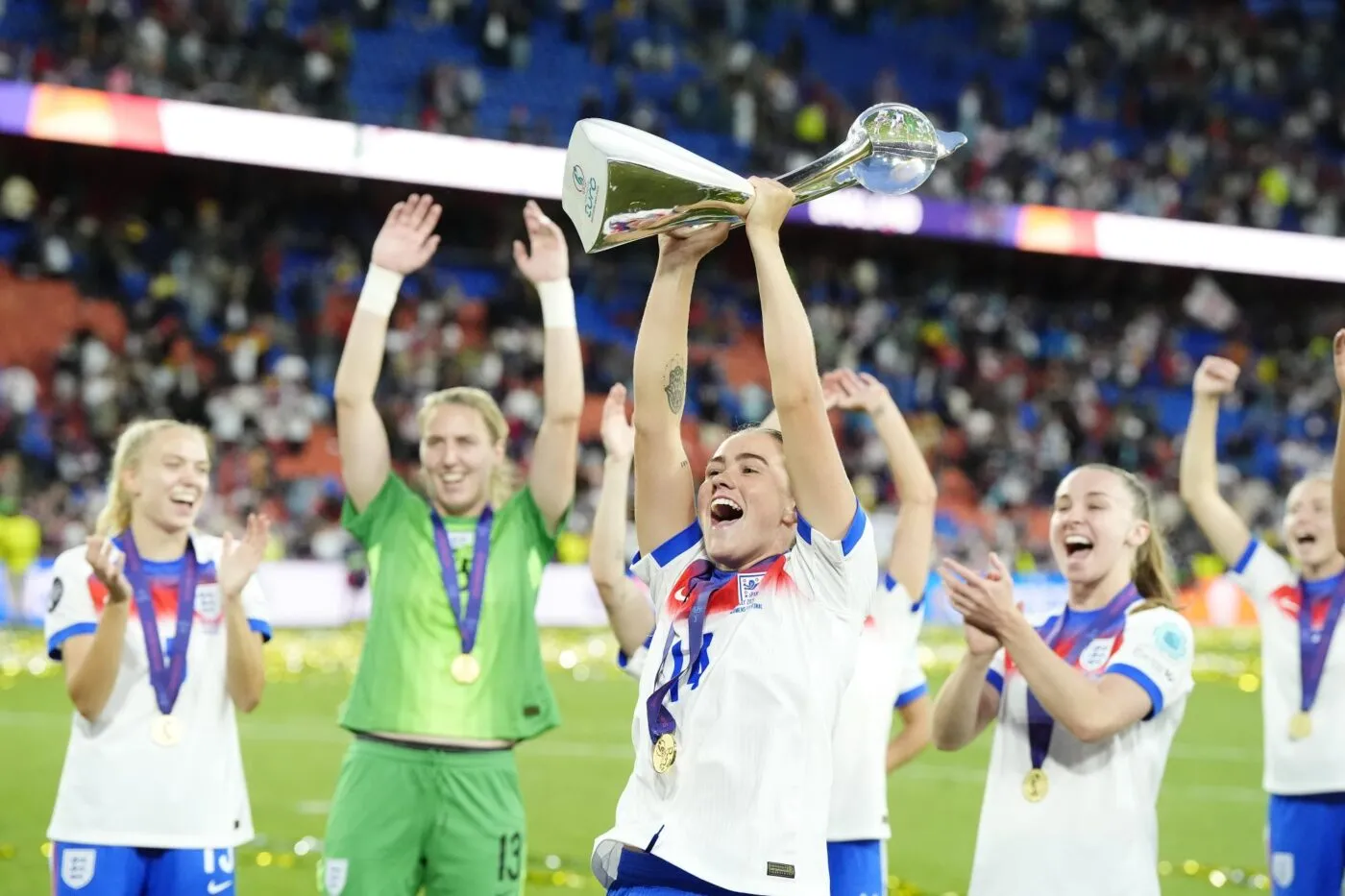 La victoire du «<span style="font-size:50%"> </span>proper England »