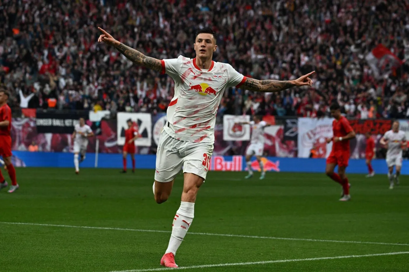 Newcastle prêt à casser sa tirelire pour Benjamin Šeško