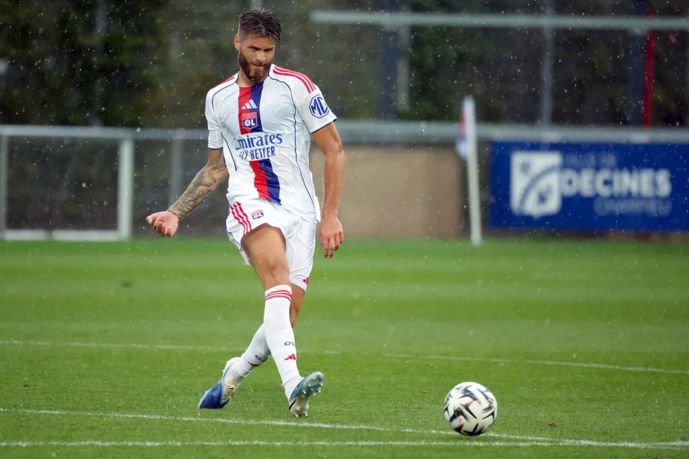 OL : Sidney Govou très en colère après le départ de Ćaleta-Car