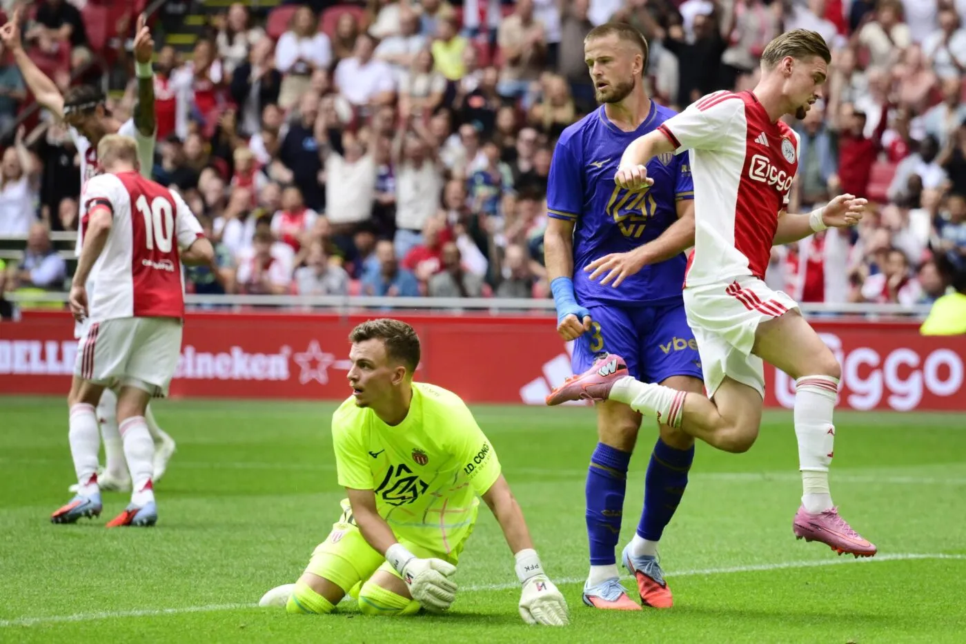 Monaco se fait rattraper par l&rsquo;Ajax Amsterdam