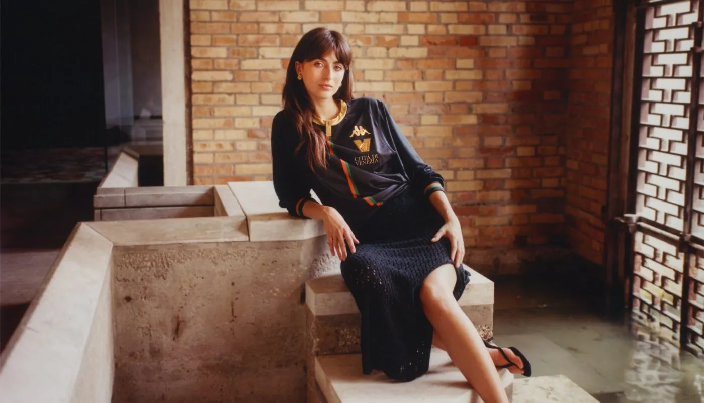 Depuis quand porte-t-on des maillots à la ville ?