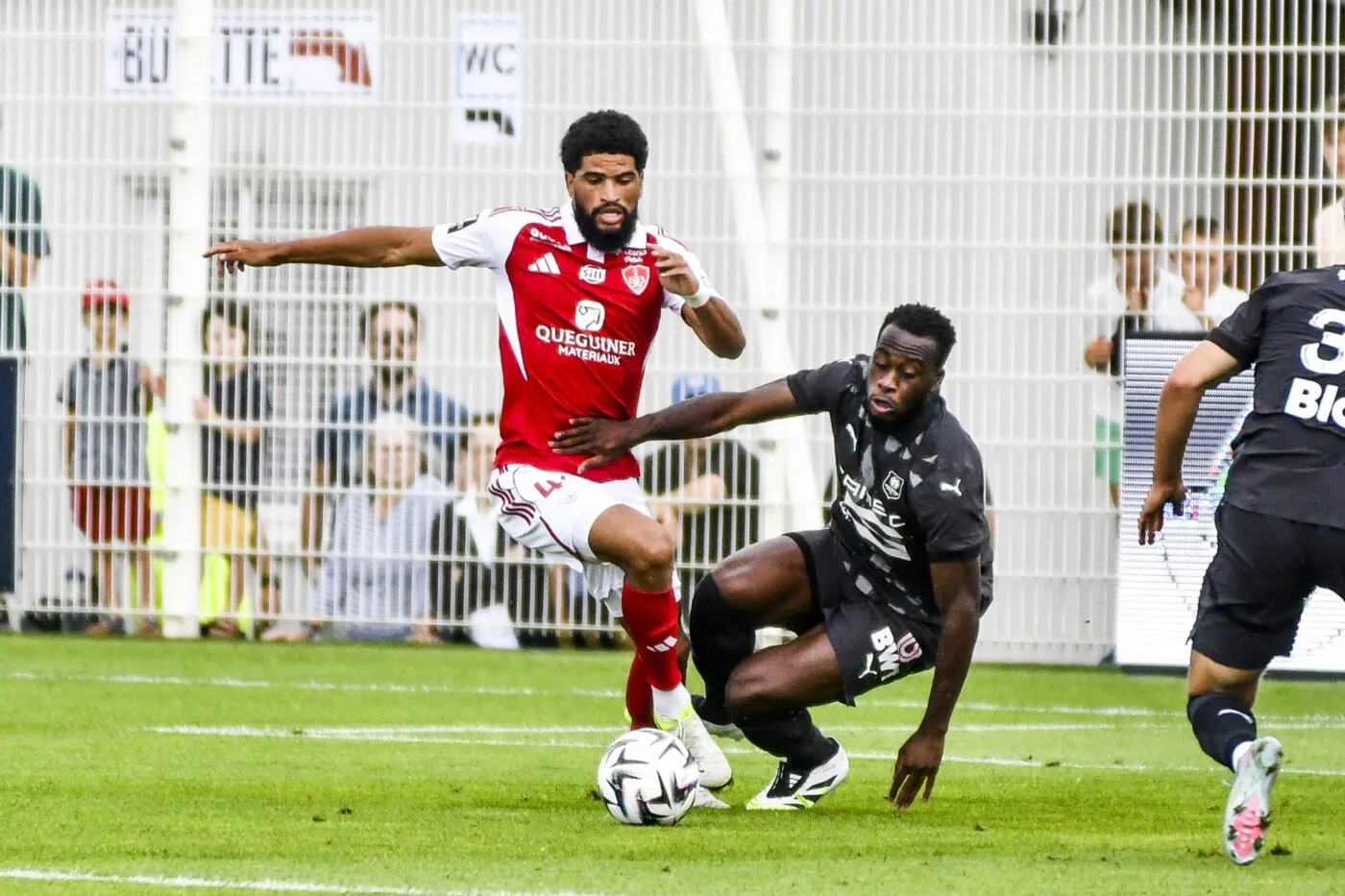 Rennes grille la priorité à Nice pour un milieu de terrain