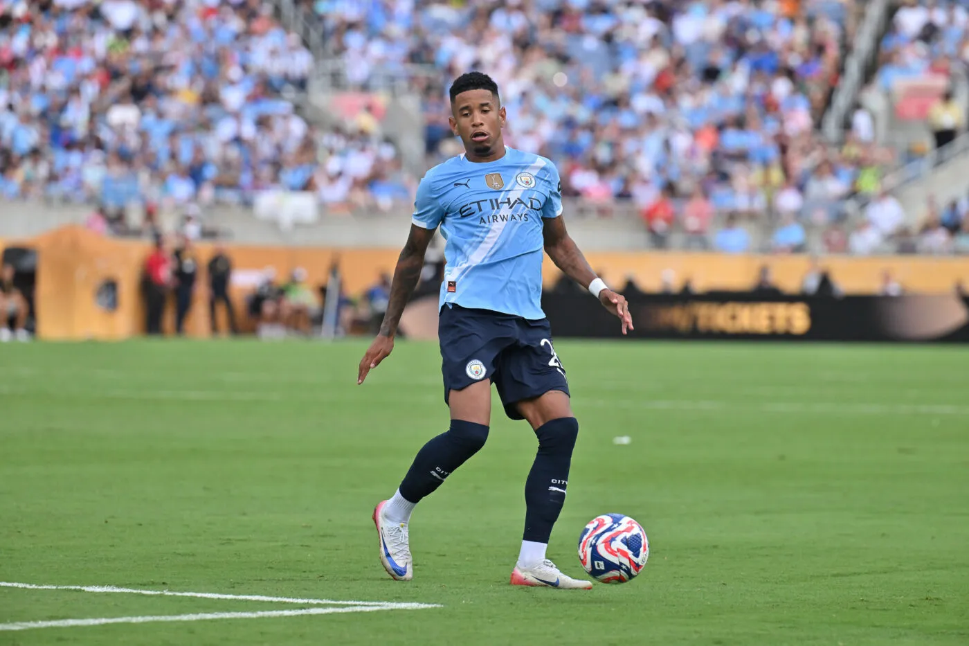 Manchester City repousse les assauts de Tottenham pour Savinho