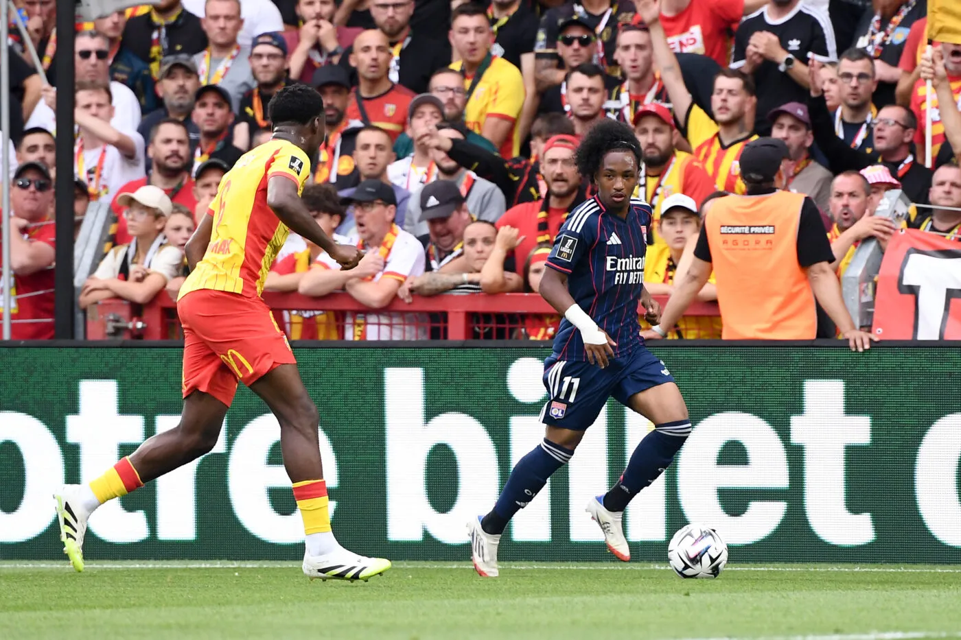Fofana après la victoire de l'OL à Lens : «S'il y a une bonne opportunité, on va voir, mais pour l'instant, je suis très content ici» 