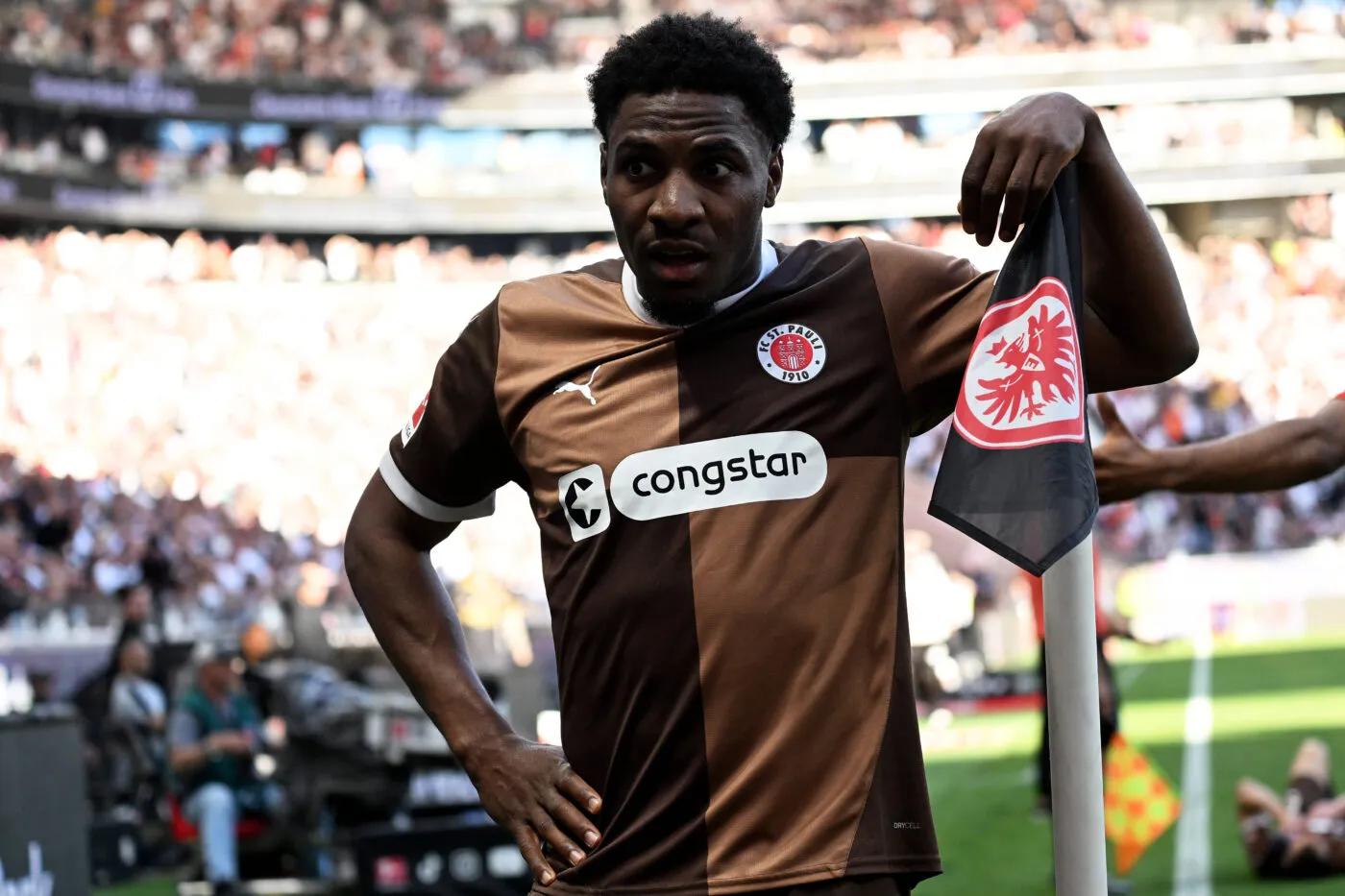 Pourquoi si peu de clubs de foot jouent en marron