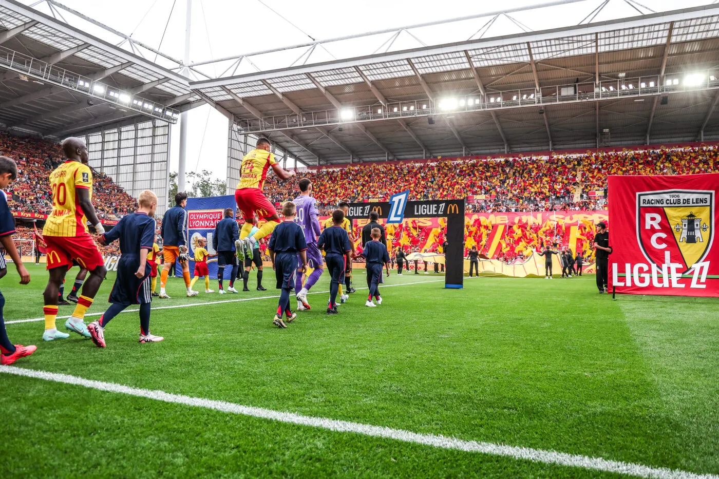 Droits TV : comment le foot français va-t-il pouvoir survivre ?