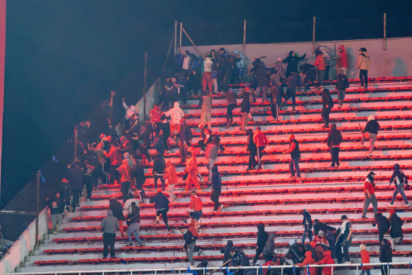 De violentes bagarres entre supporters lors d'un match de Copa Sudamericana