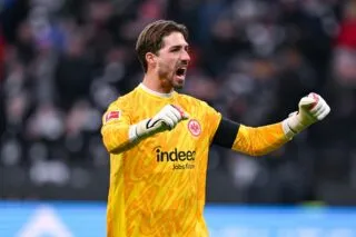 Le coach du Paris FC a tranché entre Obed Nkambadio et Kevin Trapp