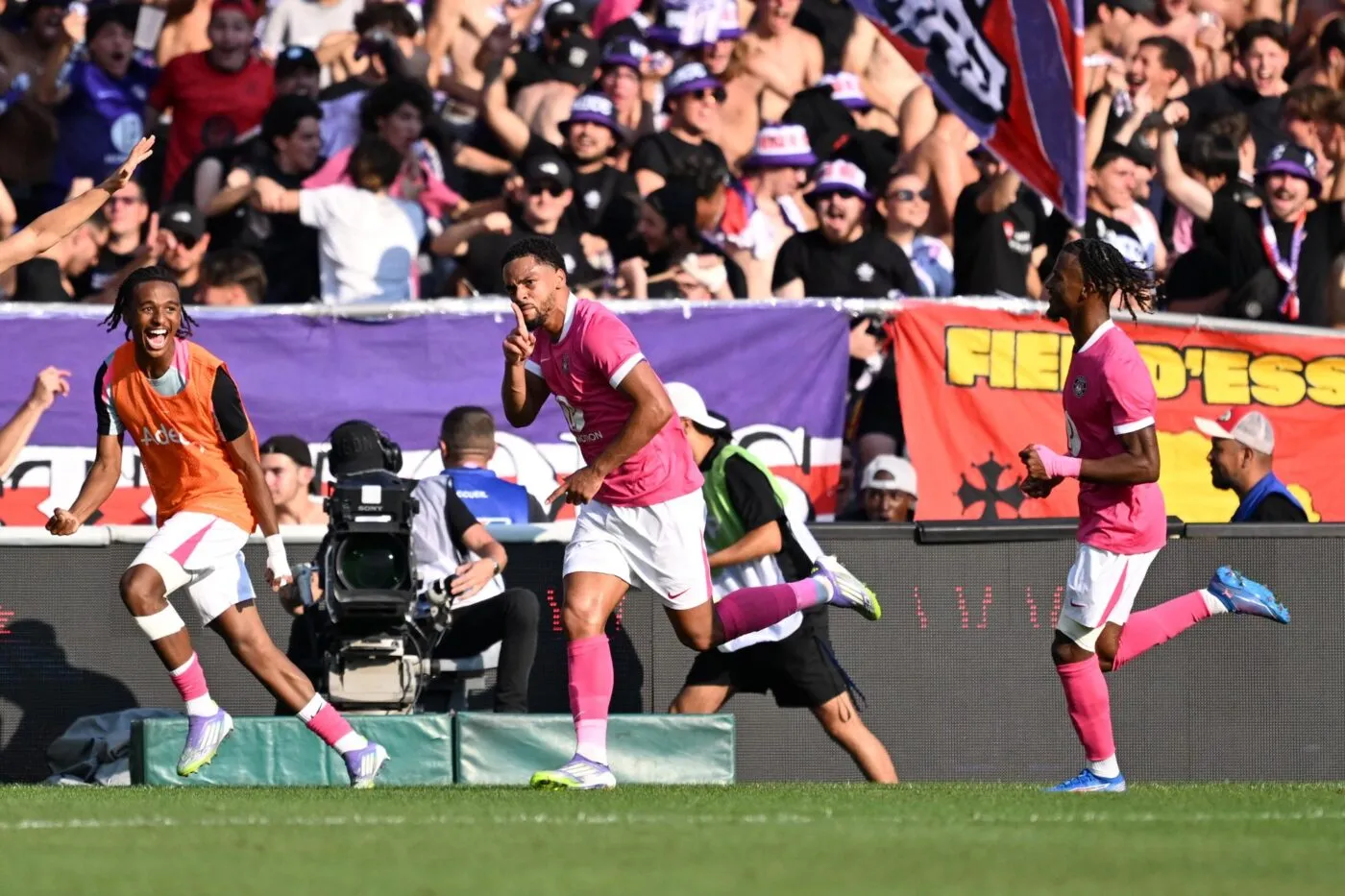 Strasbourg et Toulouse enchaînent, Lens relève la tête