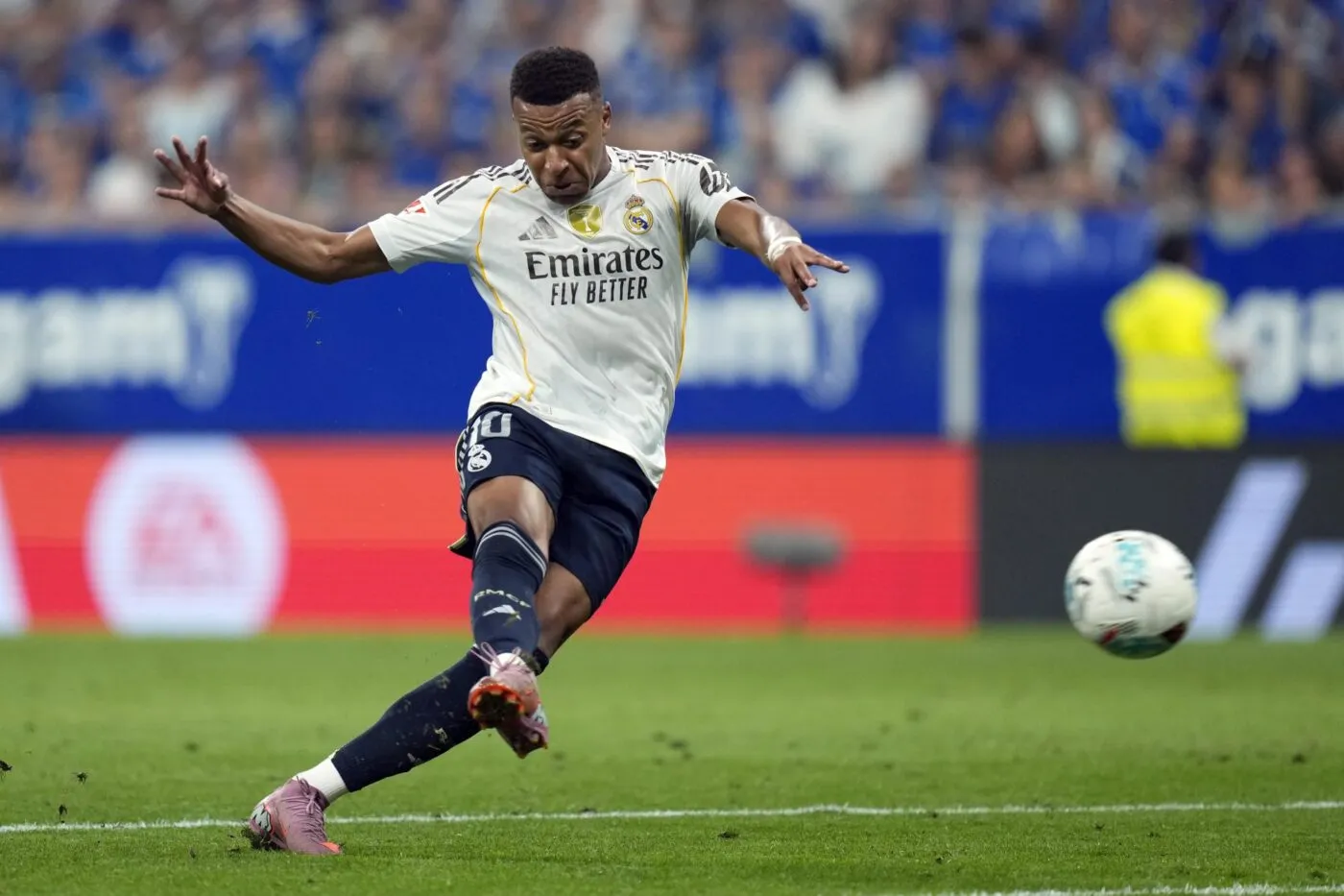 Un supporter d’Oviedo placé en garde à vue pour comportement raciste envers Mbappé