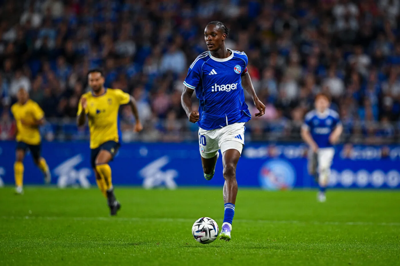 Les phrases que vous allez entendre sur le Twitch de RMC lors de Brøndby-Strasbourg