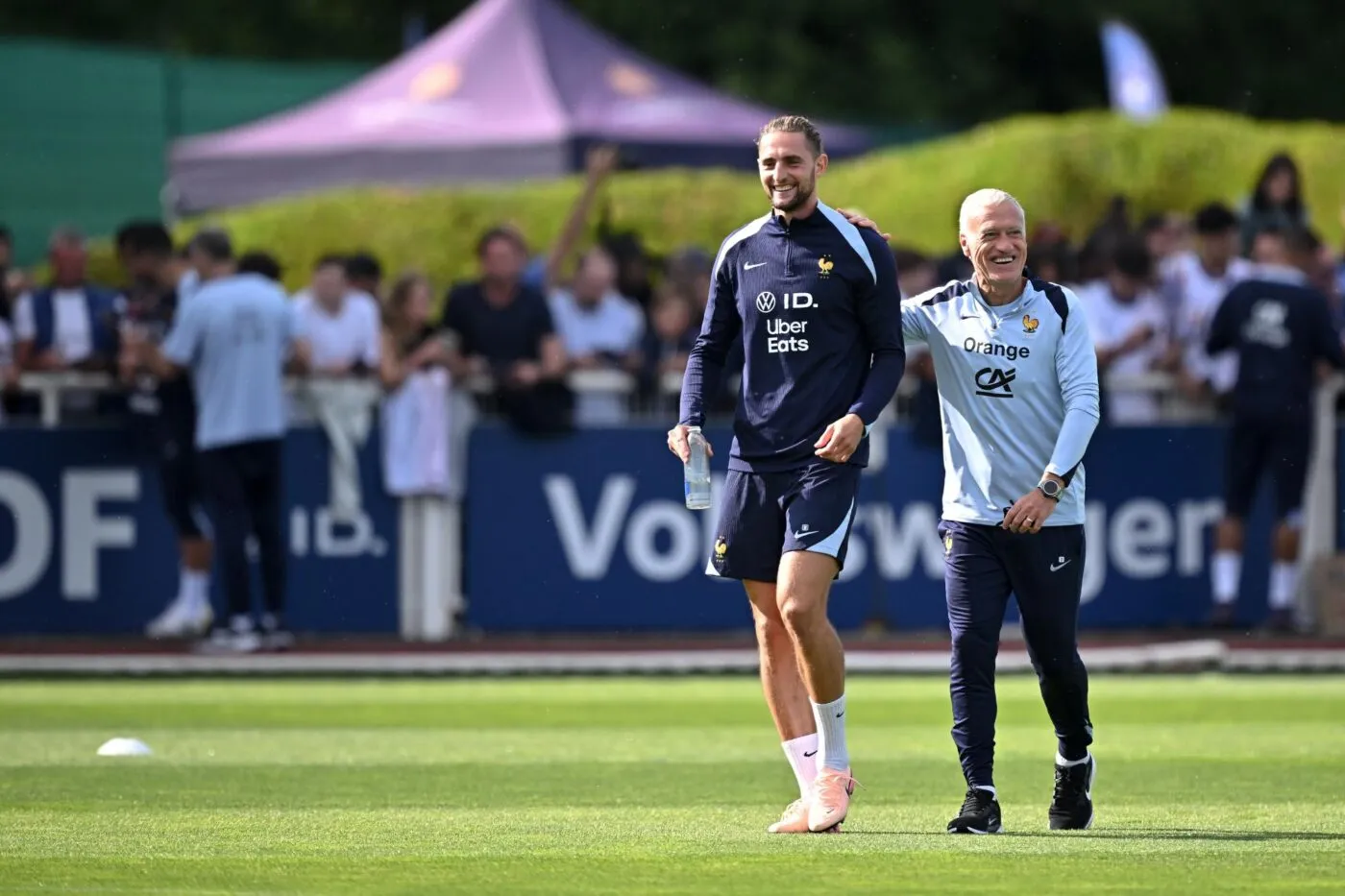 Les Bleus avec Akliouche et Rabiot