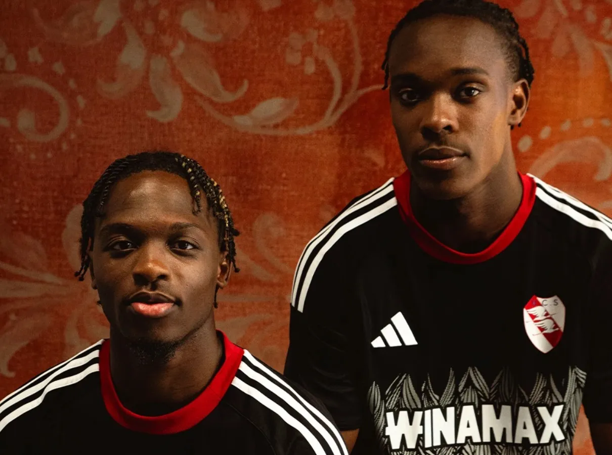 Fallait y penser : il y a des cigognes sur le nouveau maillot de Strasbourg